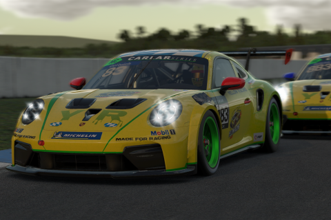 57-Yellow-Racing-beide-Auots-Rennen2-scaled