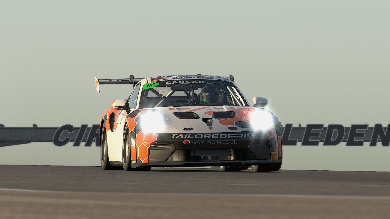 JULIAN RUTH WECHSELT AUF PORSCHE 911